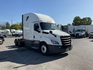 2019 FREIGHTLINER T12664ST