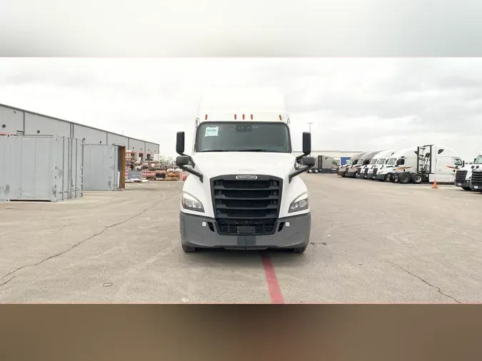 2022 Freightliner Cascadia 126