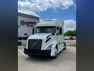 2019 VOLVO VNL64T860