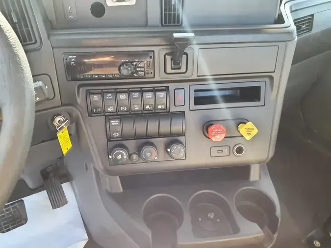 2019 NAVISTAR INTERNATIONAL LT625 DAYCAB T/A