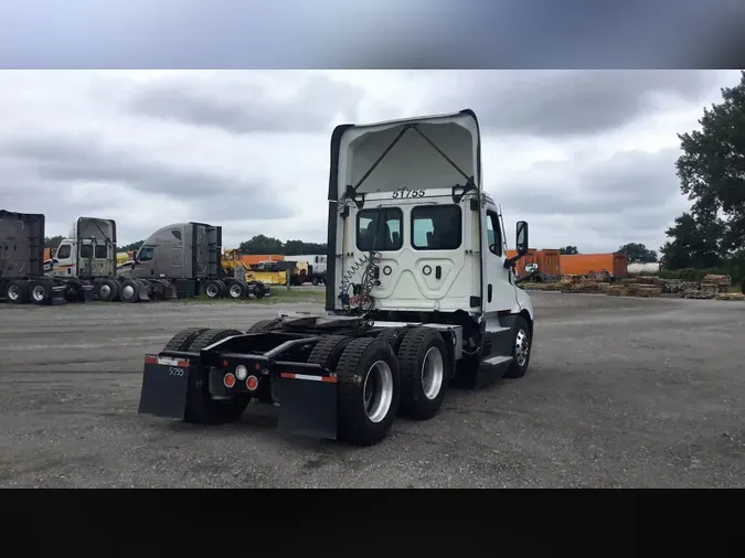2021 Freightliner Cascadia 1264f077451113e9d6a4430854bf1d48d60