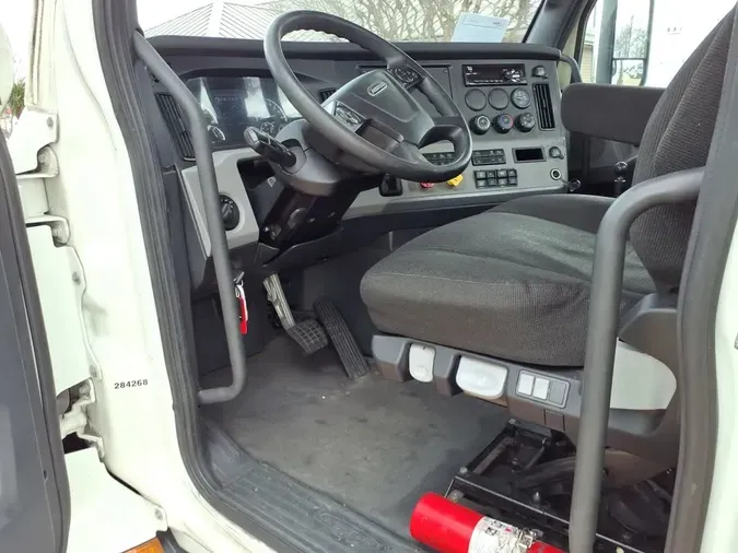 2020 FREIGHTLINER/MERCEDES NEW CASCADIA 116