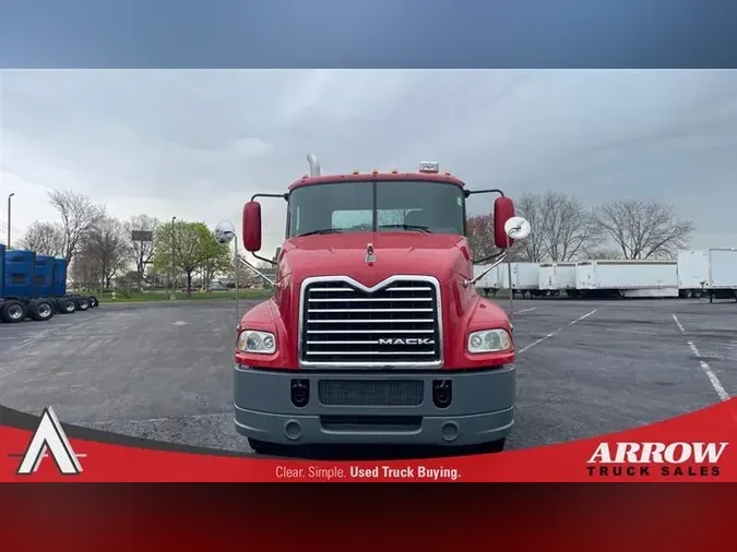 2016 MACK CXU613