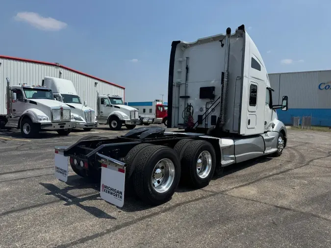 2022 Kenworth T680