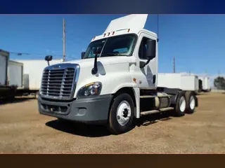2017 FREIGHTLINER/MERCEDES CASCADIA 125