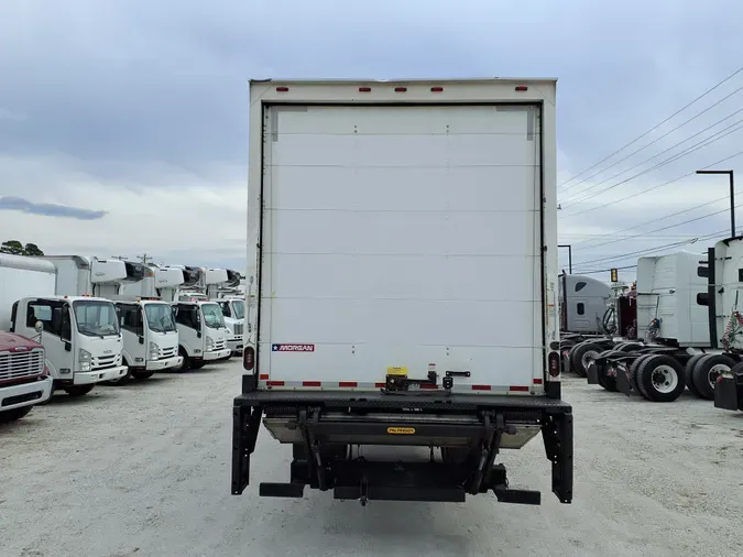 2017 FREIGHTLINER/MERCEDES M2 106