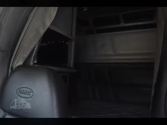2020 PETERBILT 389