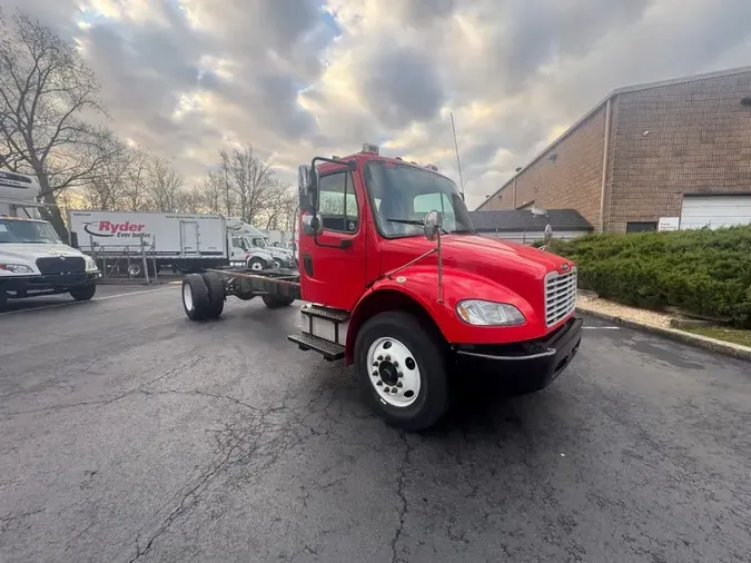2018 FREIGHTLINER/MERCEDES M2 106
