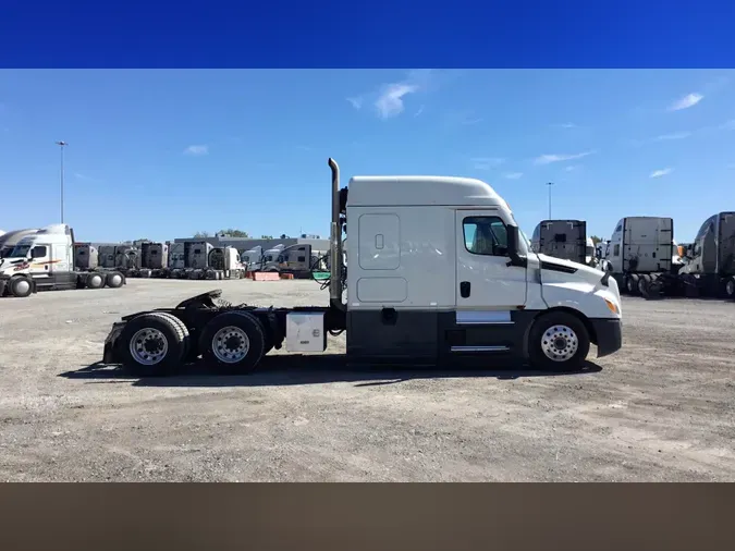2022 Freightliner Cascadia 1264f112b83bfe411e58393792816c21c5a