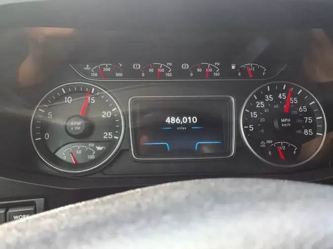 2019 NAVISTAR INTERNATIONAL LT625 SLPR CAB