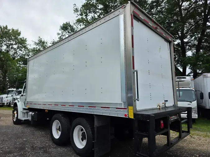 2019 FREIGHTLINER M2 106