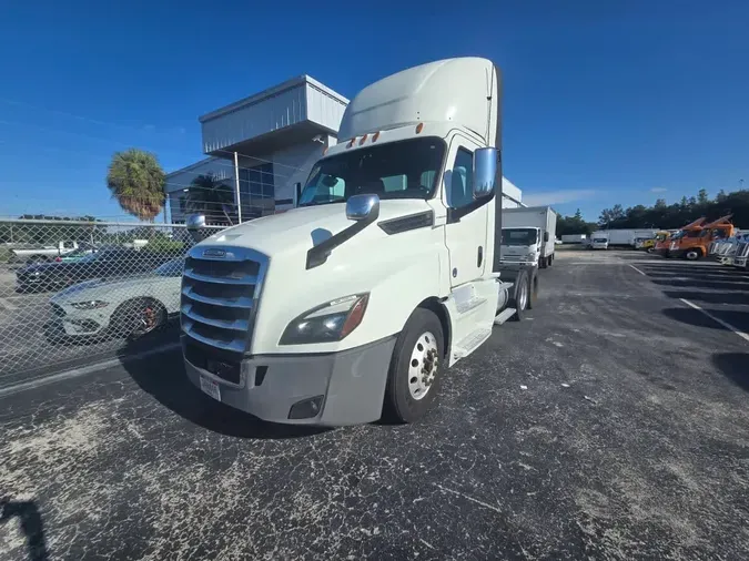 2018 FREIGHTLINER NEW CASCADIA PX12664