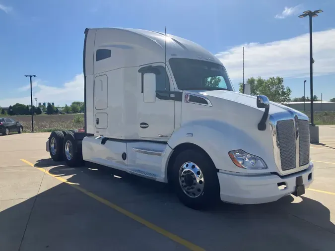 2022 Kenworth T680