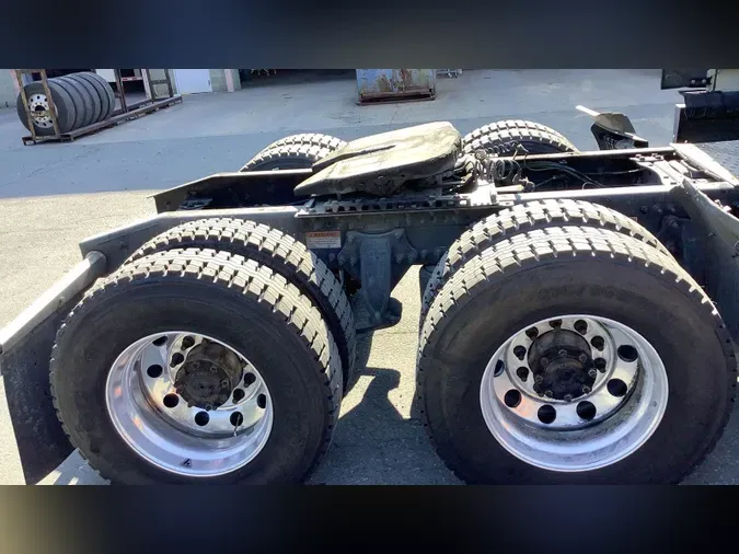 2022 Freightliner Cascadia 1264f19666fea0c90e644d6b5903a5d2cd5