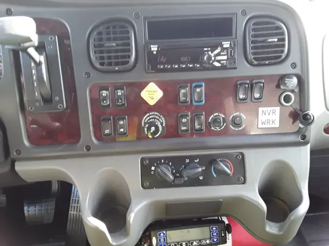 2018 FREIGHTLINER/MERCEDES M2 106