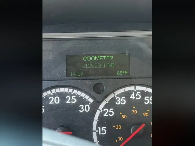 2021 FREIGHTLINER/MERCEDES M2 106