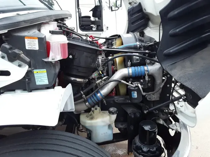 2019 FREIGHTLINER/MERCEDES M2 106