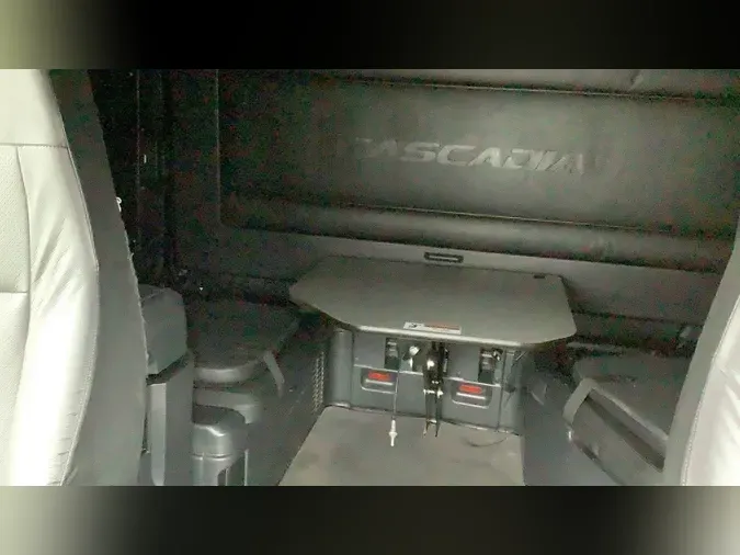 2023 Freightliner Cascadia