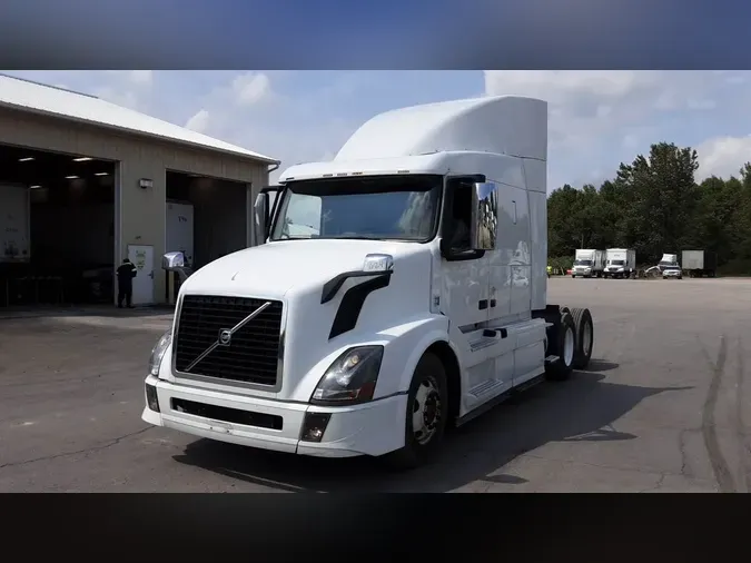 2016 Volvo VNL 740