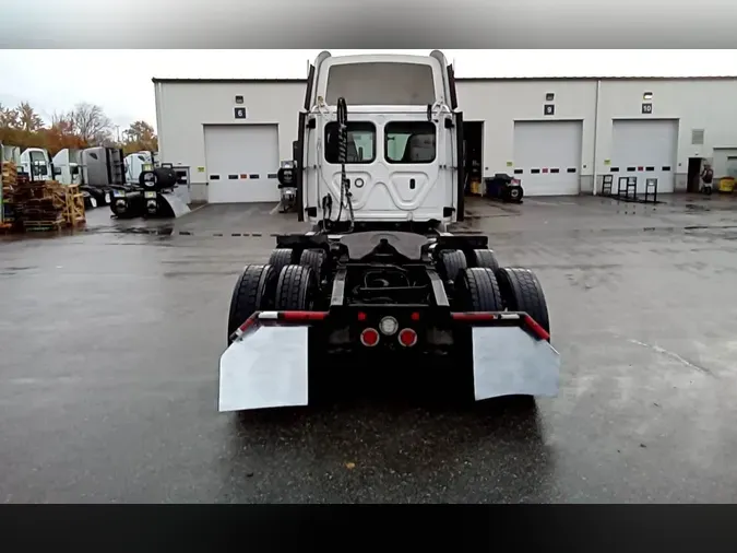 2020 Freightliner Cascadia 126