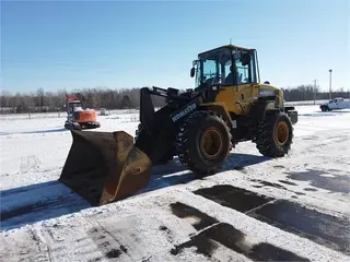 2011 KOMATSU WA200PZ-6