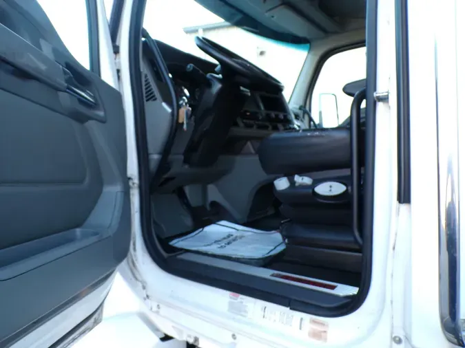 2018 Kenworth T8804f397b26d4fc6a32a6b6aa80e22bddae