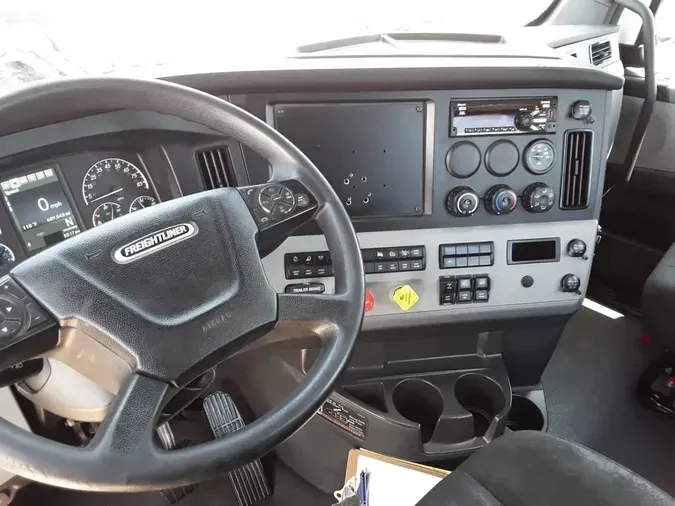2021 FREIGHTLINER CASCADIA PX11642ST