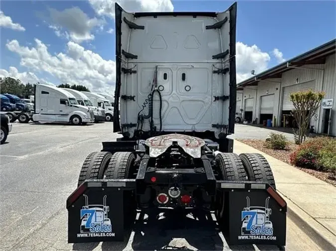 2019 FREIGHTLINER CASCADIA 126