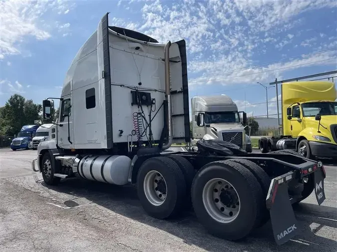 2021 MACK ANTHEM