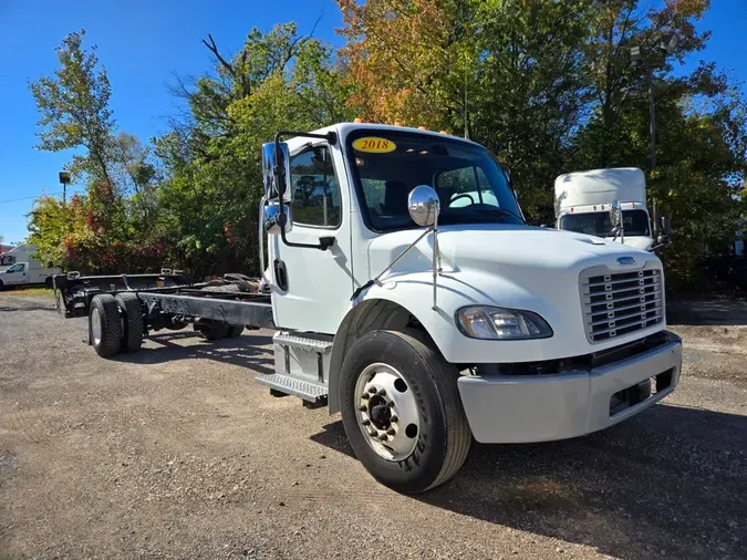 2018 FREIGHTLINER/MERCEDES M2 106