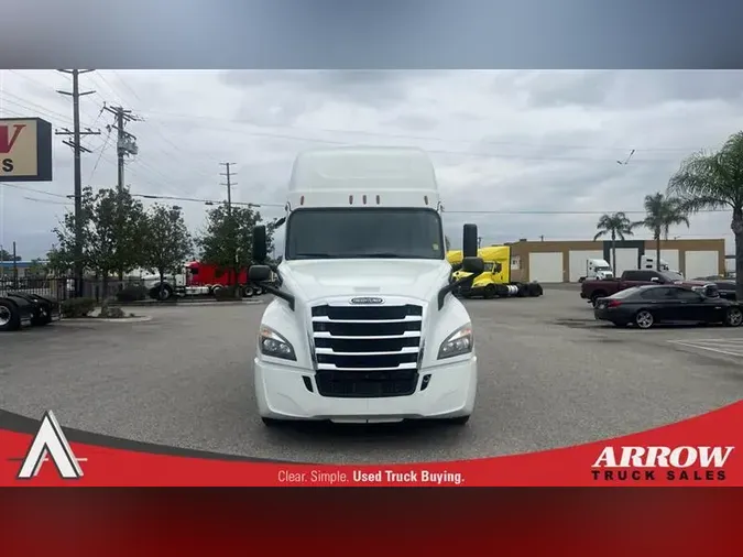 2020 FREIGHTLINER CA126