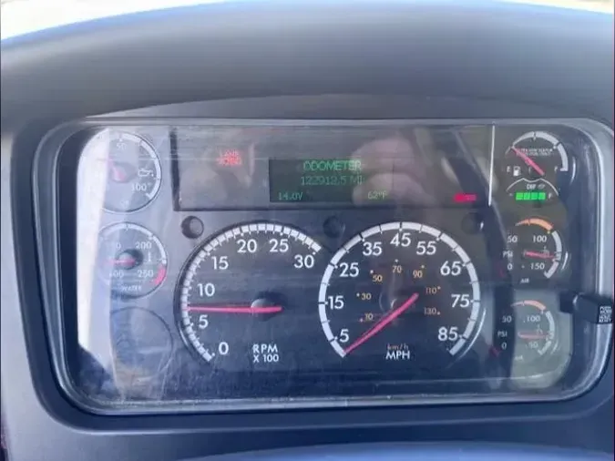 2022 Freightliner Business Class M2 106