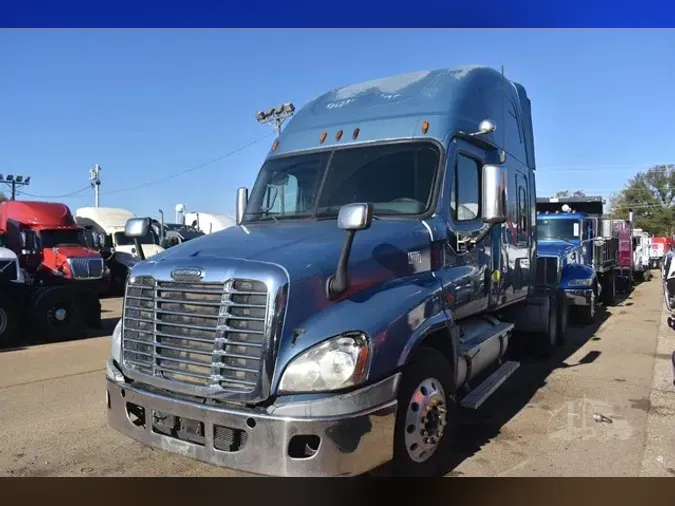 2010 FREIGHTLINER CASCADIA 125