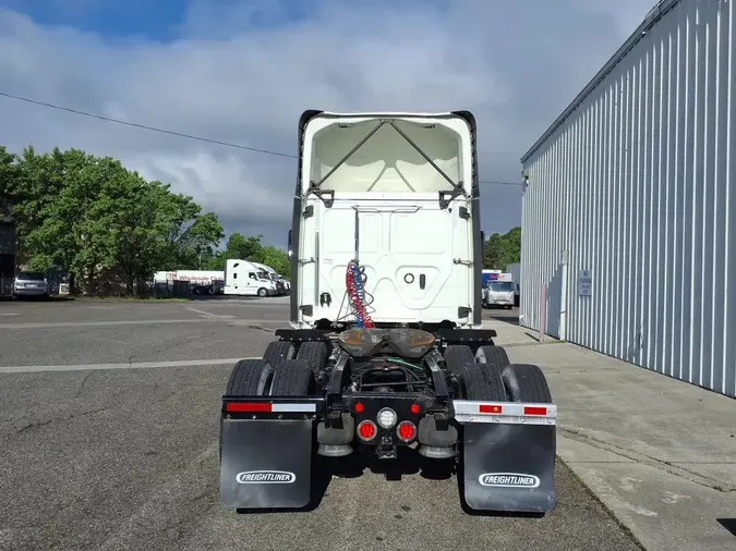 2019 FREIGHTLINER NEW CASCADIA PX12664