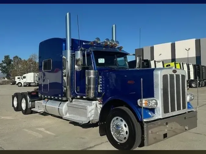 2022 Peterbilt 389