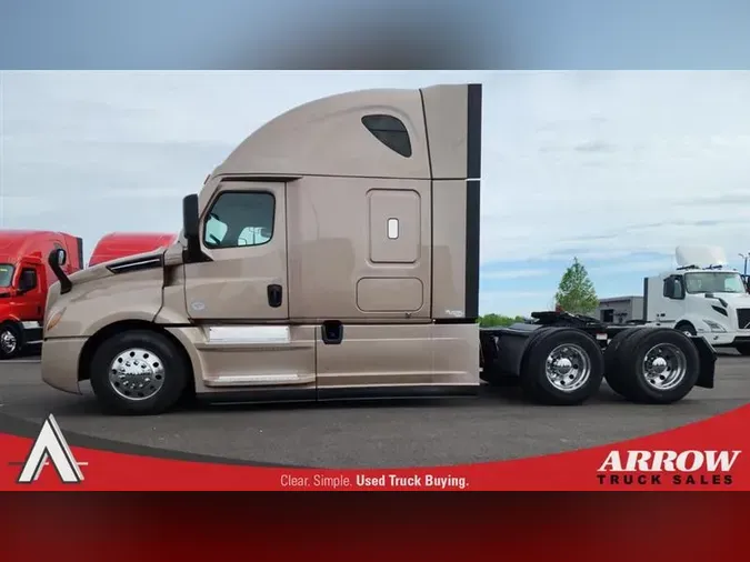 2022 FREIGHTLINER CA126