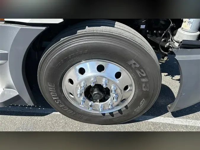 2019 FREIGHTLINER CA126