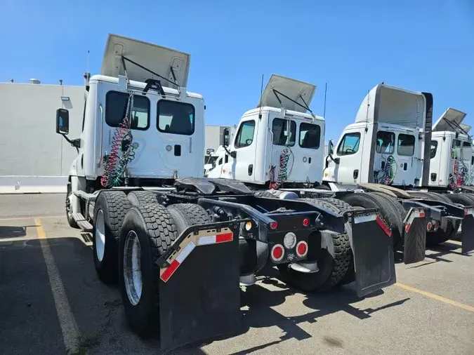 2016 FREIGHTLINER/MERCEDES CASCADIA 125