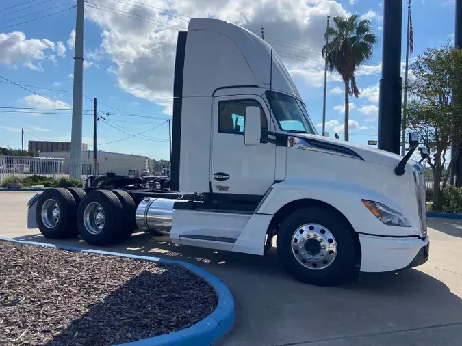 2022 Kenworth T680