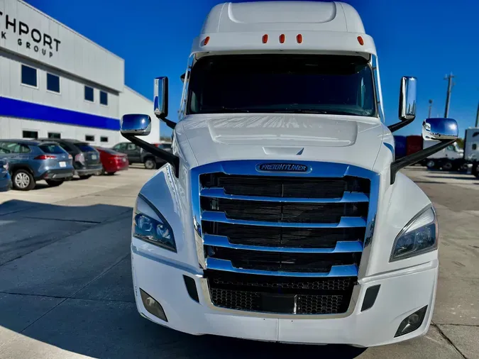 2024 Freightliner Cascadia 126