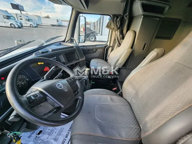 2020 VOLVO VNL64T760