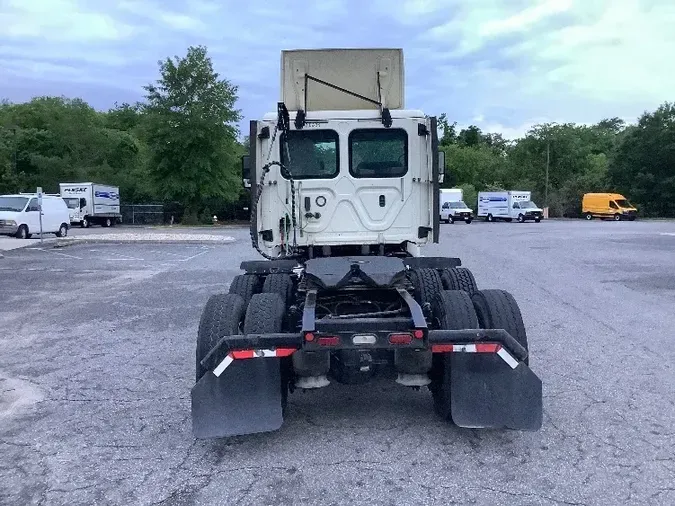 2018 Freightliner X12564ST