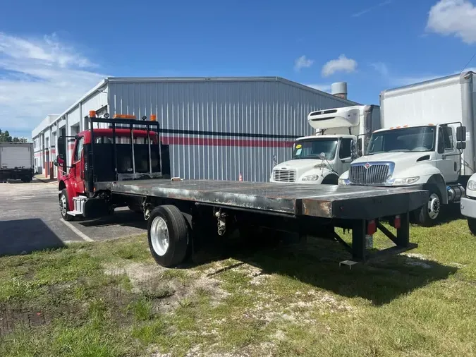 2018 FREIGHTLINER M2 106
