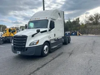 2021 FREIGHTLINER T12664ST