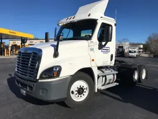 2016 FREIGHTLINER X12564ST
