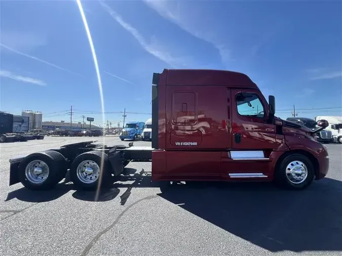 2019 FREIGHTLINER CA126