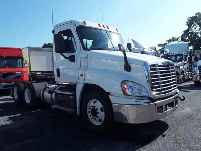 2017 FREIGHTLINER CASCADIA 125