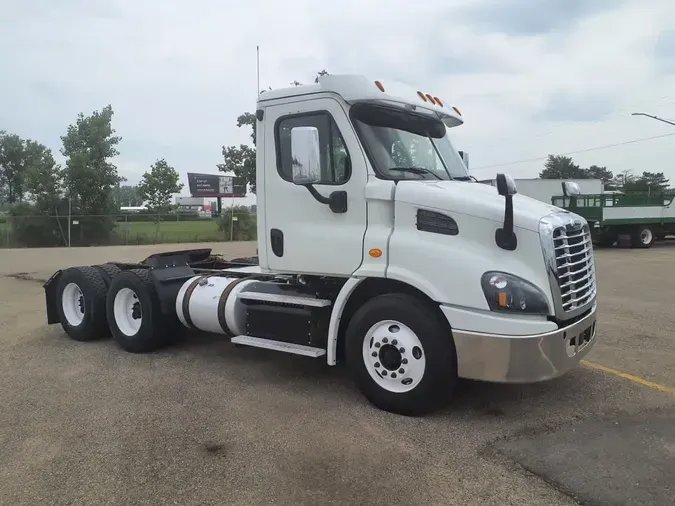 2018 FREIGHTLINER CASCADIA 113