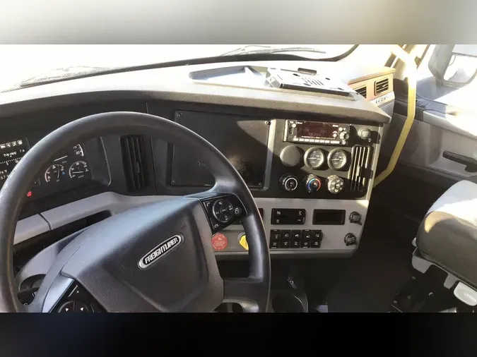 2022 Freightliner Cascadia 1264f66ebef6c61db8b1f6c5f0fc5f6b201