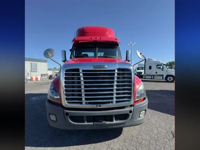 2019 FREIGHTLINER CASCADIA 125